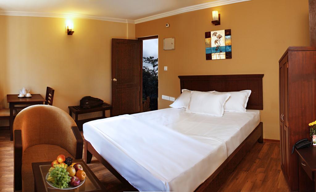 Century Grand Hotel Mananthavady Kamer foto