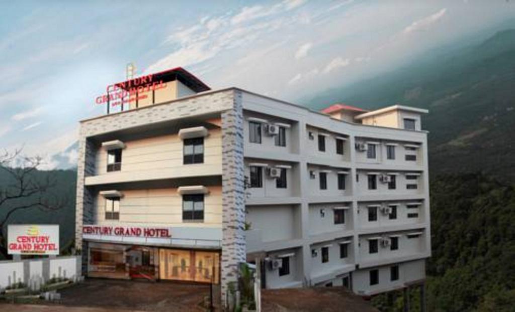 Century Grand Hotel Mananthavady Buitenkant foto